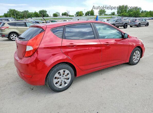 KMHCT5AE8HU307461 2017 HYUNDAI ACCENT Красный Задняя правая четверть