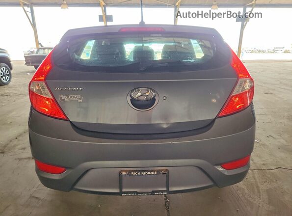KMHCT5AE8HU326074 2017 HYUNDAI ACCENT Серый Вид сзади