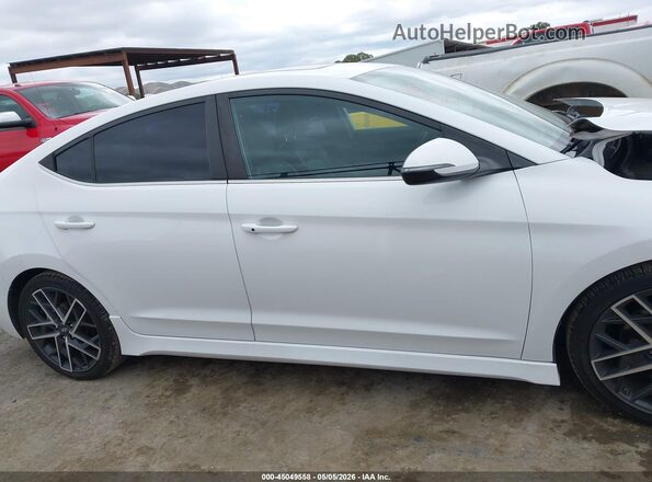 KMHD04LB4KU861310 2019 HYUNDAI ELANTRA Белый Вид задней части салона