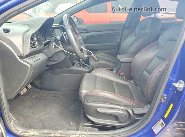 KMHD04LB4LU074035 2020 HYUNDAI ELANTRA Синий Вид салона спереди