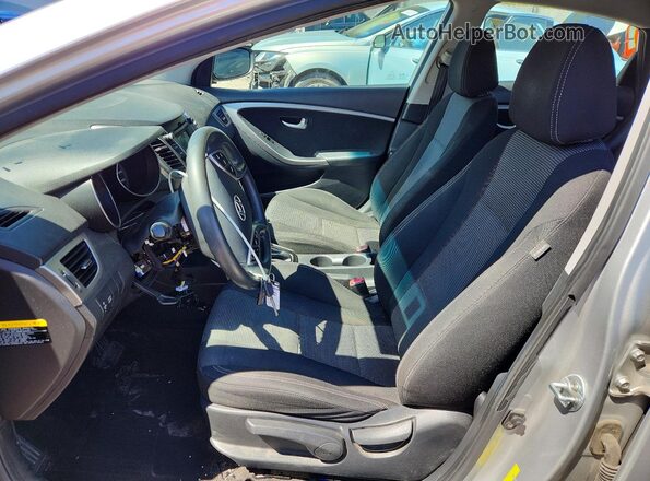 KMHD35LH2HU377422 2017 HYUNDAI ELANTRA Серебряный Вид салона спереди