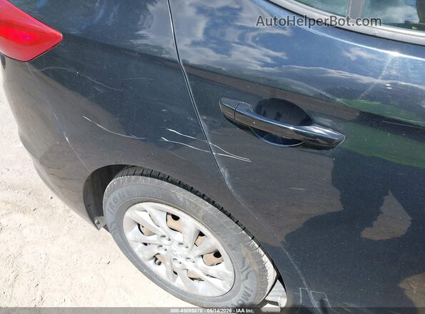 KMHD74LF4HU118363 2017 HYUNDAI ELANTRA Black Вид спереду