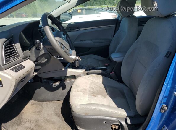 KMHD74LF7HU074875 2017 HYUNDAI ELANTRA Синий Вид салона спереди