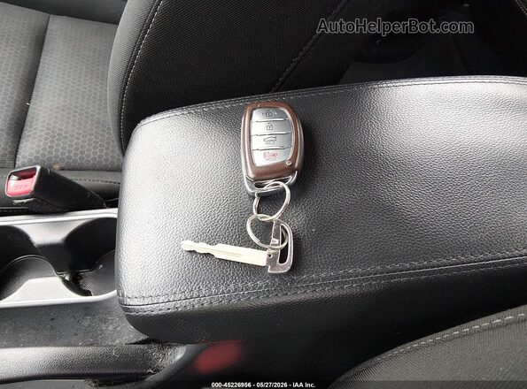 KMHD84LF1HU246735 2017 HYUNDAI ELANTRA Синий Вид панели приборов