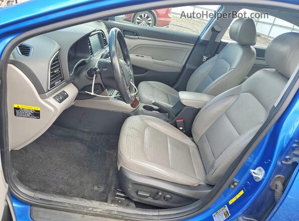KMHD84LF2HU193771 2017 HYUNDAI ELANTRA Blue წინა სალონის ხედი