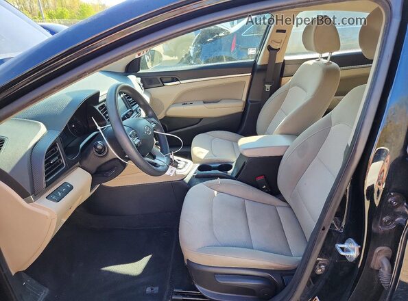 KMHD84LF4LU051155 2020 HYUNDAI ELANTRA Черный Вид салона спереди