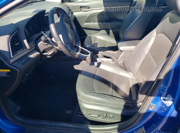 KMHD84LF7HU227350 2017 HYUNDAI ELANTRA Blue Widok wnętrza z przodu