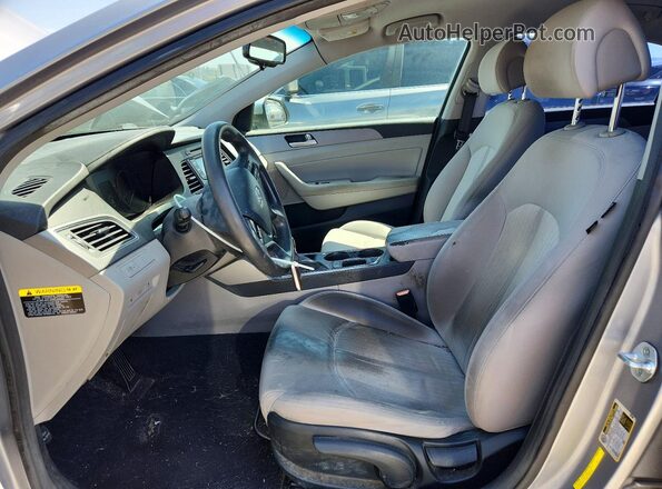 KMHE24L15GA014214 2016 HYUNDAI SONATA Серебряный Вид салона спереди