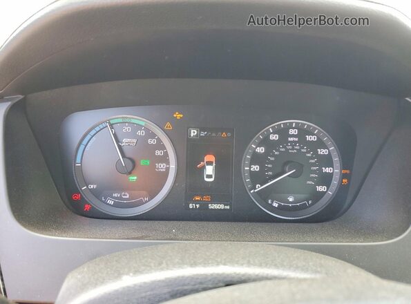 KMHE54L29HA060811 2017 HYUNDAI SONATA Черный Вид щитка приборов