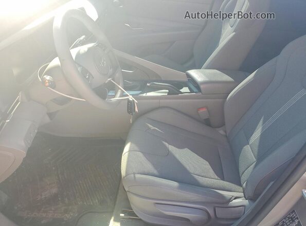 KMHLL4DG0RU649849 2024 HYUNDAI ELANTRA Gray Widok wnętrza z przodu