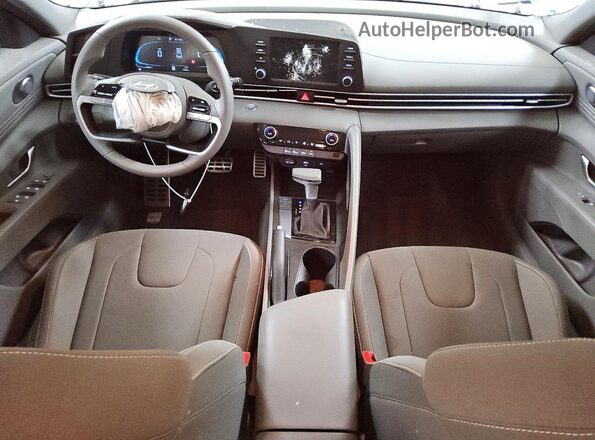 KMHLM4DG1TU097802 2026 HYUNDAI ELANTRA Серый Вид панели приборов