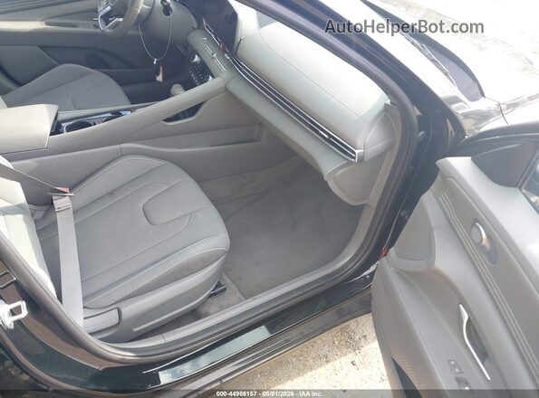 KMHLS4AG1PU502217 2023 HYUNDAI ELANTRA Черный Вид салона спереди