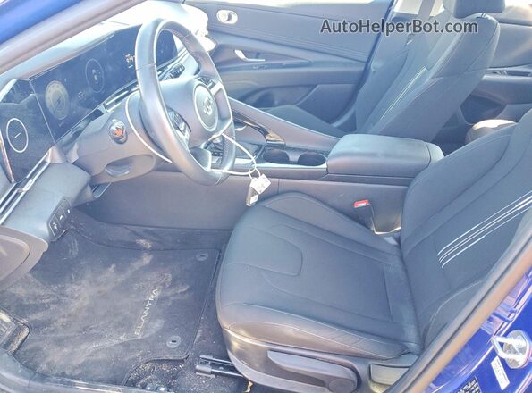 KMHLS4AG5PU615572 2023 HYUNDAI ELANTRA Синий Вид салона спереди
