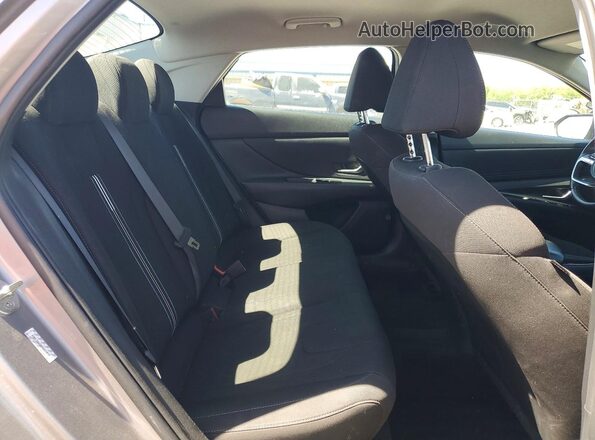 KMHLS4AG8PU423076 2023 HYUNDAI ELANTRA Gray Vista de los asientos traseros