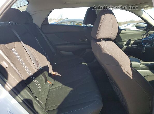 KMHLS4DG1SU858896 2025 HYUNDAI ELANTRA Белый Вид задних сидений