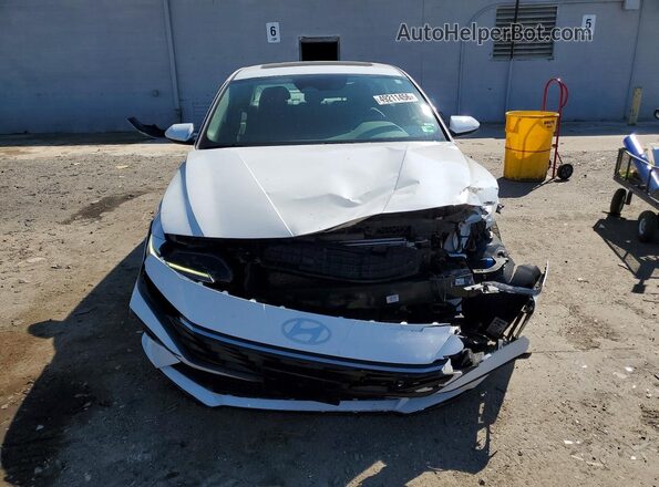 KMHLS4DG8RU747448 2024 HYUNDAI ELANTRA Белый Вид спереди
