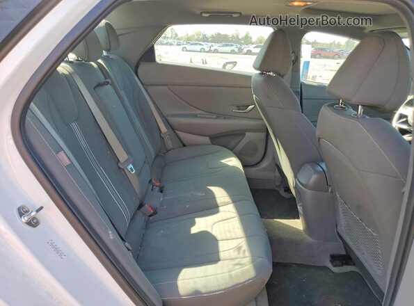 KMHLS4DG8RU747448 2024 HYUNDAI ELANTRA Белый Вид задних сидений