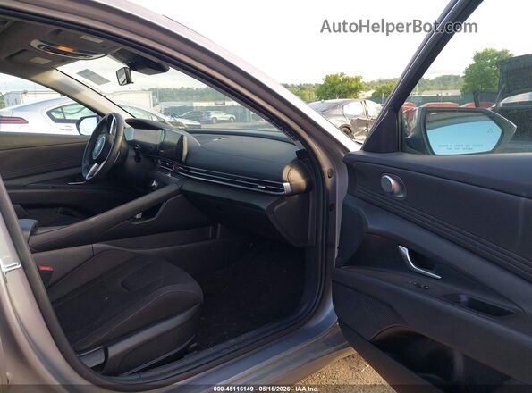 KMHLS4DGXSU971553 2025 HYUNDAI ELANTRA Серебряный Вид салона спереди