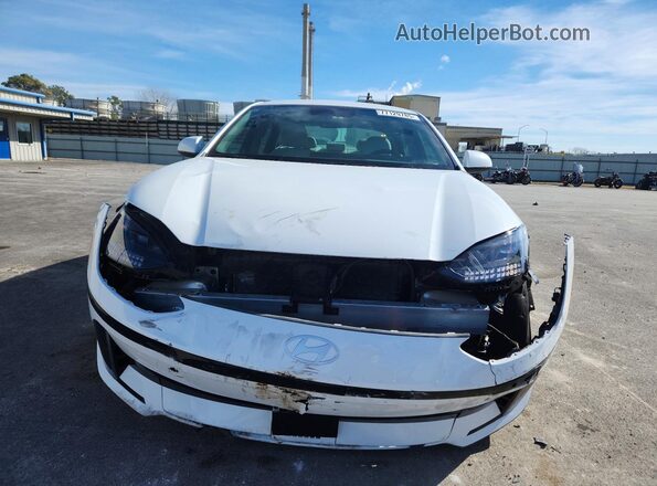 KMHM34AC2RA066626 2024 HYUNDAI IONIQ Белый Вид спереди