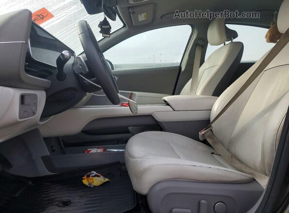 KMHM34AC7PA045851 2023 HYUNDAI IONIQ Black Widok wnętrza z przodu