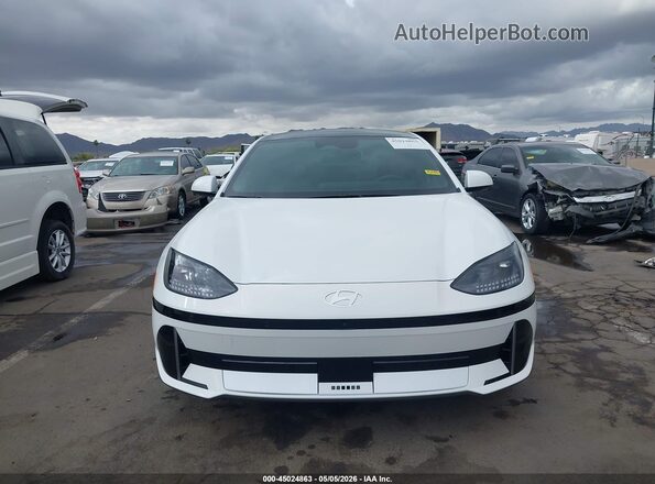 KMHM54AA6SA098946 2025 HYUNDAI IONIQ 6 White Widok zestawu wskaźników