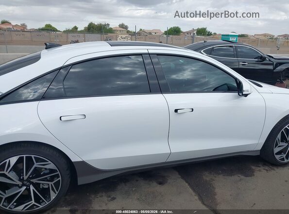 KMHM54AA6SA098946 2025 HYUNDAI IONIQ 6 White Widok wnętrza z tyłu