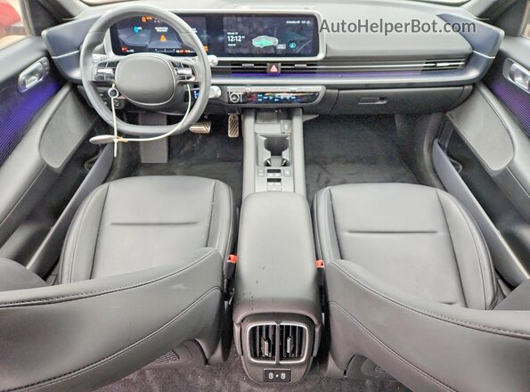 KMHM54AC8RA077401 2024 HYUNDAI IONIQ Красный Вид панели приборов