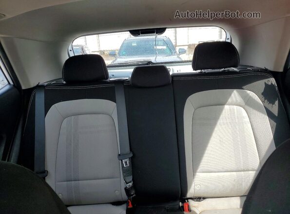 KMHRC8A30LU030954 2020 HYUNDAI VENUE Белый Вид задних сидений