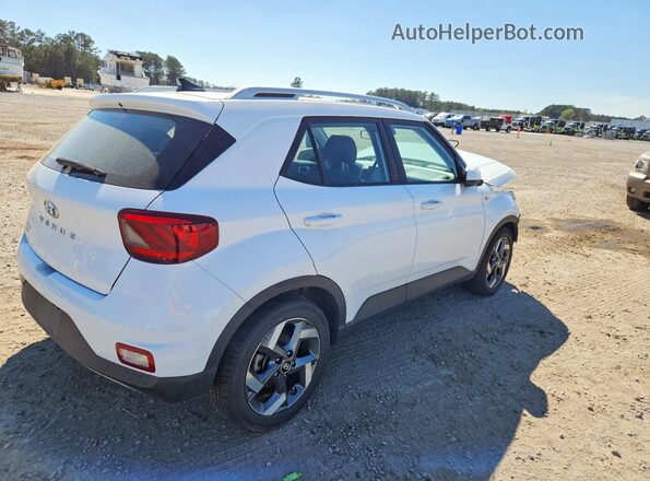 KMHRC8A33NU147995 2022 HYUNDAI VENUE Белый Задняя правая четверть