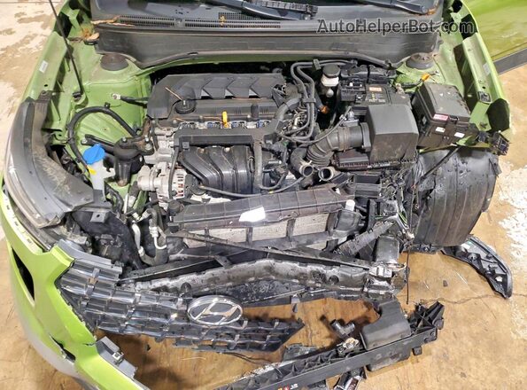 KMHRC8A34PU228832 2023 HYUNDAI VENUE Зеленый Вид подкапотного пространства