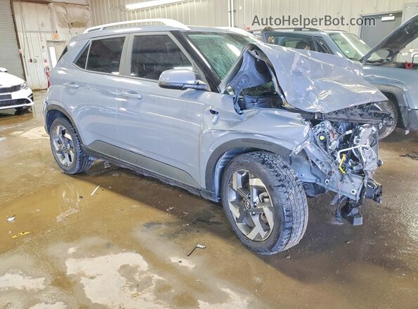 KMHRC8A36MU064401 2021 HYUNDAI VENUE Серый Передняя правая четверть
