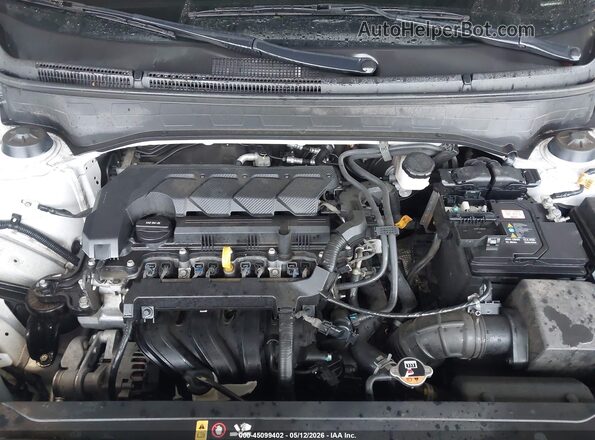 KMHRC8A38PU219812 2023 HYUNDAI VENUE White Widok z tyłu