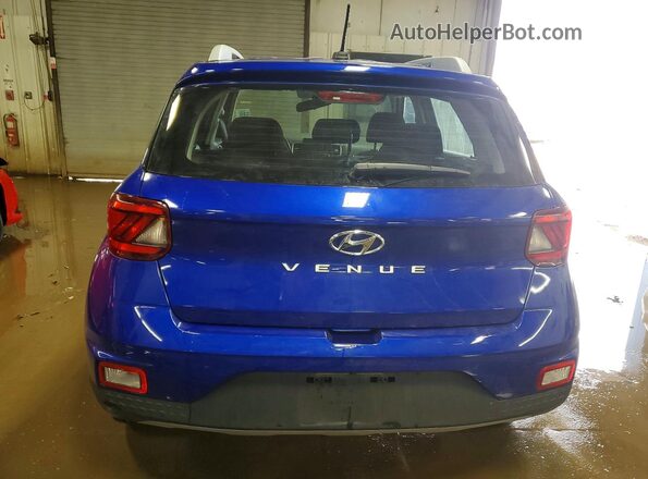 KMHRC8A38RU299566 2024 HYUNDAI VENUE Blue Widok z tyłu