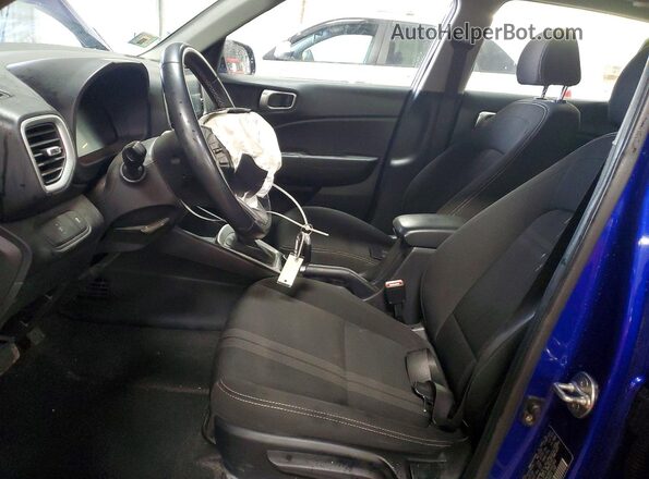KMHRC8A38RU299566 2024 HYUNDAI VENUE Blue Widok wnętrza z przodu