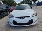 2017 Hyundai Veloster Base White vin: KMHTC6AD0HU308522