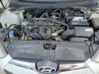 2017 Hyundai Veloster Base White vin: KMHTC6AD0HU308522