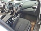 2017 Hyundai Veloster Base White vin: KMHTC6AD0HU308522
