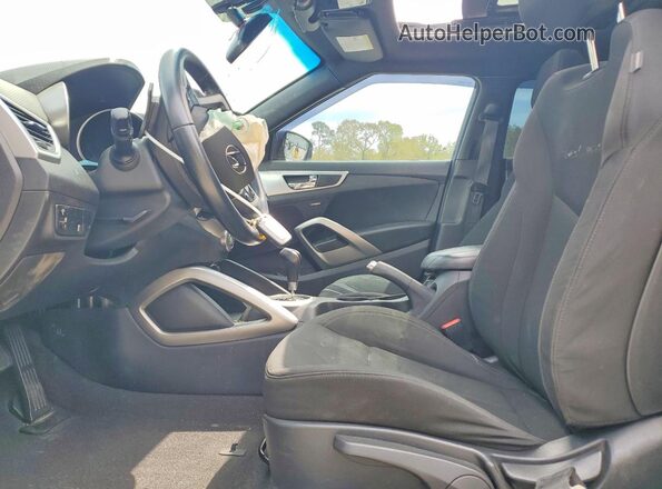 KMHTC6AD3HU323564 2017 HYUNDAI VELOSTER Черный Вид салона спереди