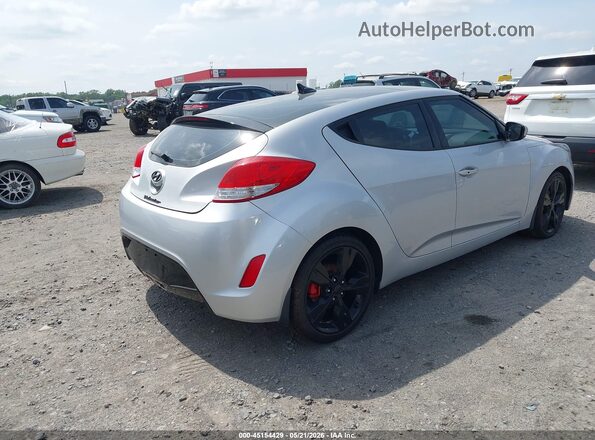 KMHTC6AD5HU314767 2017 HYUNDAI VELOSTER Silver Tył prawy
