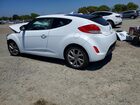2017 Hyundai Veloster Base Белый vin: KMHTC6AD5HU314865
