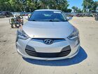 2017 Hyundai Veloster Base Silver vin: KMHTC6AD7HU306279