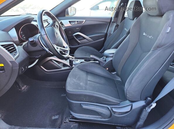 KMHTC6AD7HU320960 2017 HYUNDAI VELOSTER Желтый Вид салона спереди
