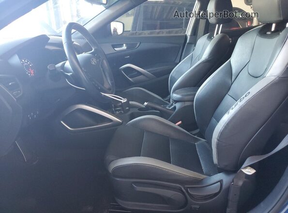 KMHTC6AE2HU310359 2017 HYUNDAI VELOSTER Синий Вид салона спереди