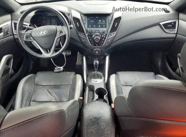 KMHTC6AE5HU313465 2017 HYUNDAI VELOSTER Серебряный Вид панели приборов