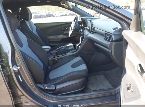 KMHTG6AF6KU011025 2019 HYUNDAI VELOSTER Серый Вид салона спереди