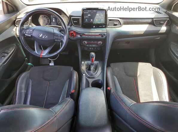 KMHTG6AF9KU007521 2019 HYUNDAI VELOSTER Белый Вид панели приборов