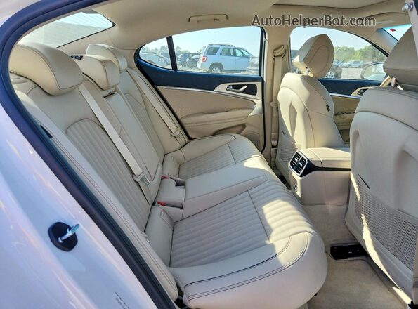 KMTG24SC1TU169076 2026 GENESIS G70 White Вид задніх сидінь