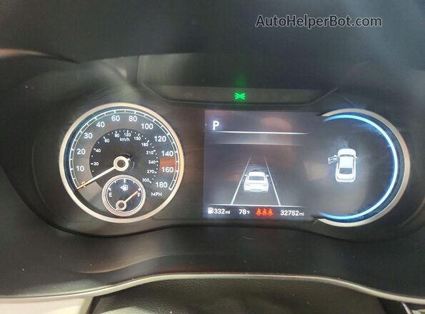 KMTG34SC1SU153990 2025 GENESIS G70 Серебряный Вид щитка приборов