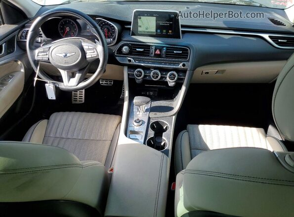 KMTG54LE2KU019774 2019 GENESIS G70 Серый Вид панели приборов