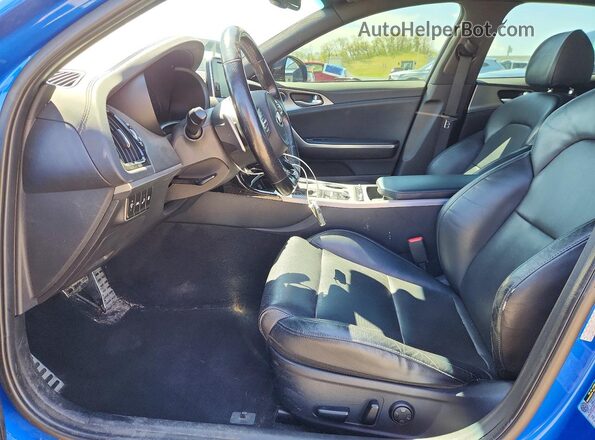 KNAE35LC5J6011815 2018 KIA STINGER Blue Vista interior delantera